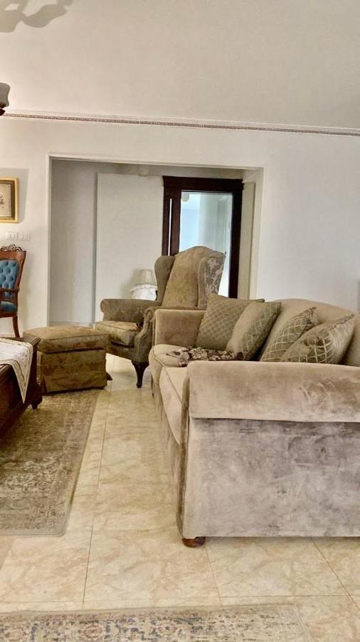 Luxurious 3 Bedroom Rustic Apartment Overlooking Huge Garden - For Families And Couples Il Il Cairo Esterno foto