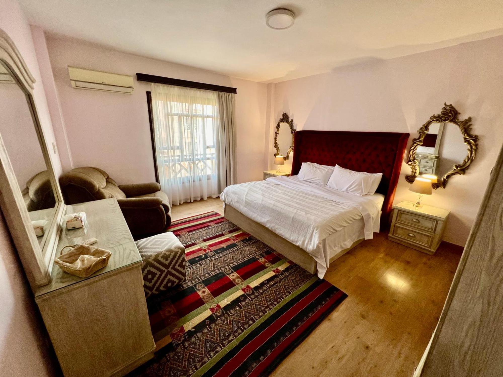 Luxurious 3 Bedroom Rustic Apartment Overlooking Huge Garden - For Families And Couples Il Il Cairo Esterno foto
